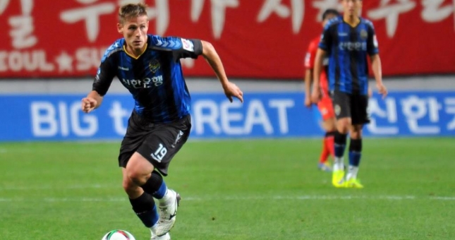 Video bàn thắng: Incheon 2-0 Suwon (Vòng 14 K-League)